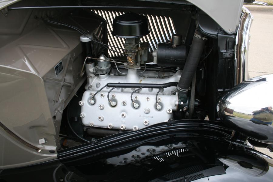  Ford Cabriolet 1933 года  (фото 15 из 17)
